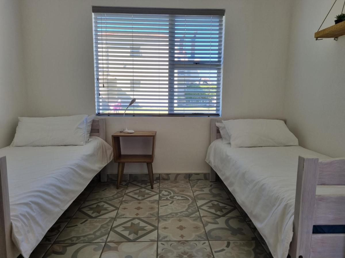 Modern Apartment Close To Kite Beach Langebaan Extérieur photo