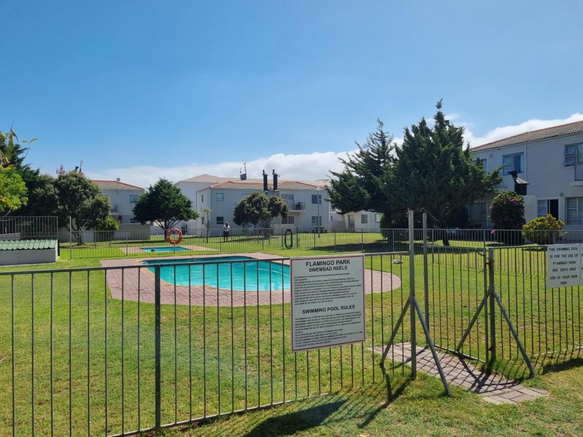 Modern Apartment Close To Kite Beach Langebaan Extérieur photo